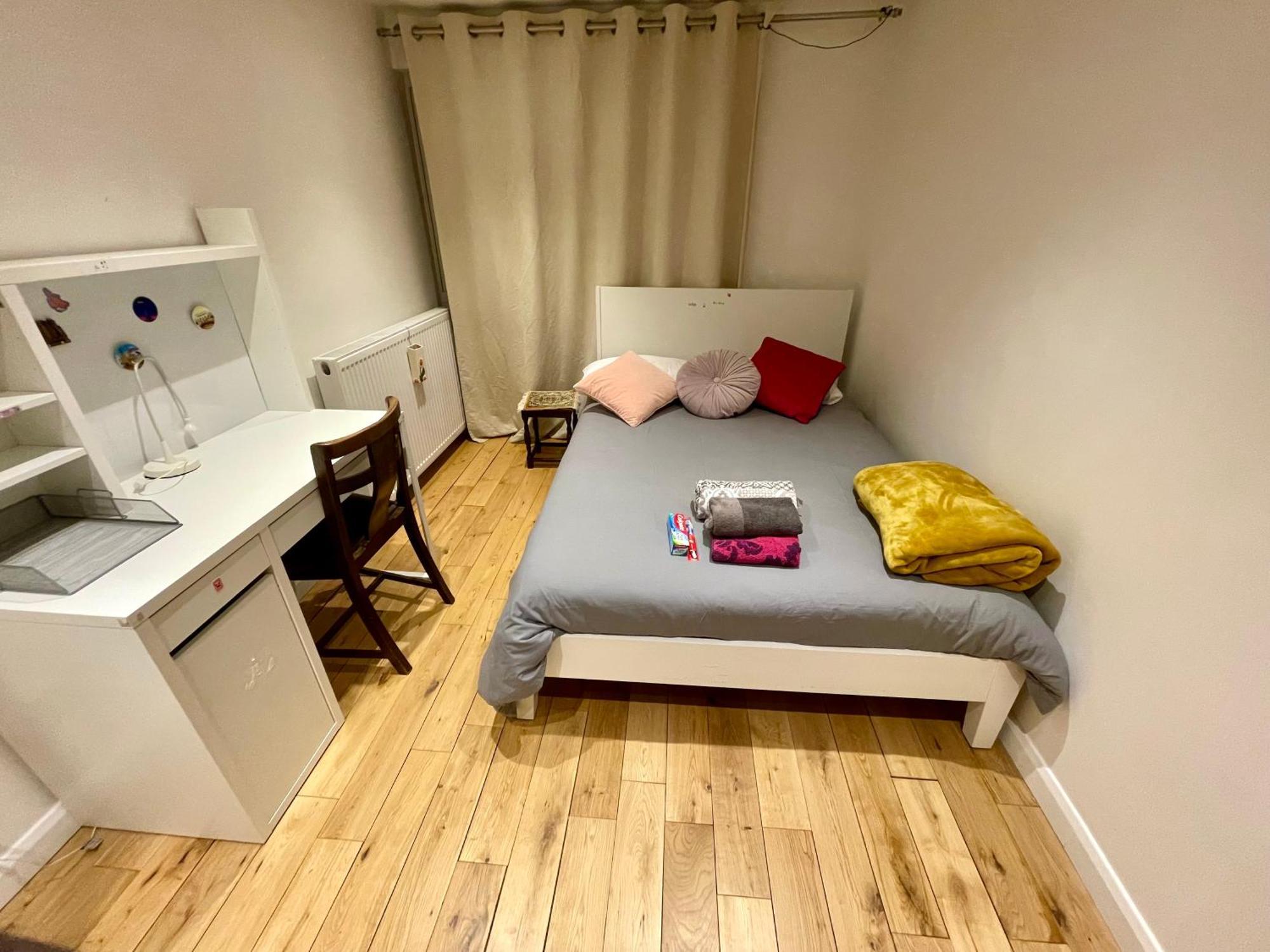 Villa Luxe 4 Bedroom House With 4 Bathrooms - Elizabeth Line & Acton Stations At Walking Distance