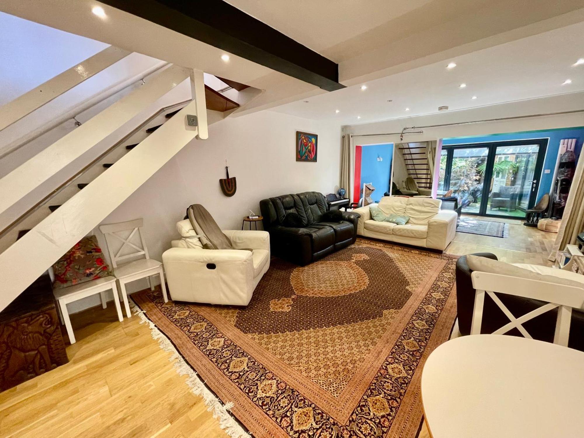 Luxe 4 Bedroom House With 4 Bathrooms - Elizabeth Line & Acton Stations At Walking Distance Villa Londres